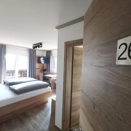 Gruener Baum Mit Restaurant & Wellness 3*