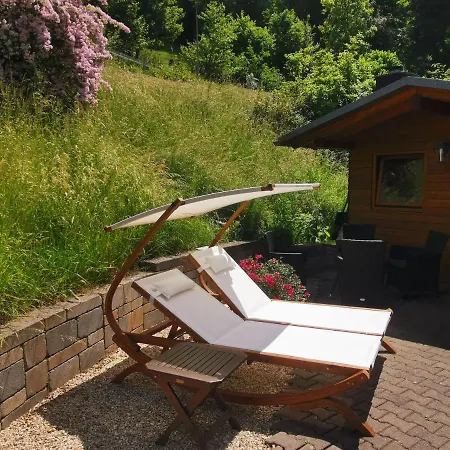 Отель Hotel Gruener Baum Mit Restaurant & Wellness Оберцент