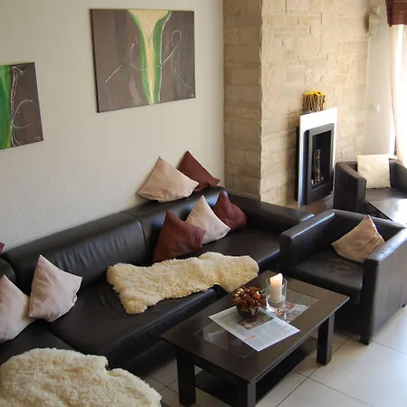 Hotel Gruener Baum Mit Restaurant & Wellness