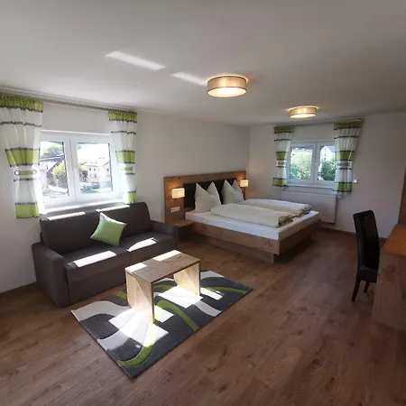 Gruener Baum Mit Restaurant & Wellness 3*