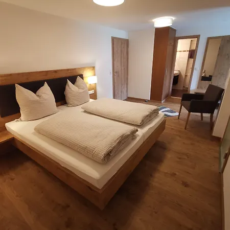 Hotel Gruener Baum Mit Restaurant & Wellness Oberzent