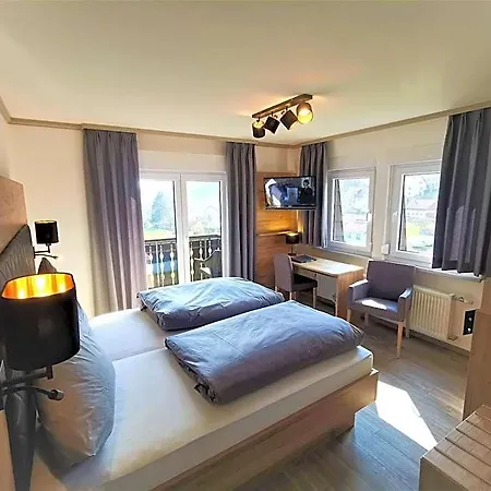 Gruener Baum Mit Restaurant & Wellness Hotell 3*