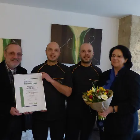 Gruener Baum Mit Restaurant & Wellness ホテル 3*