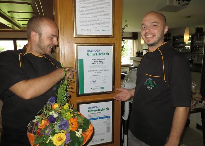 Gruener Baum Mit Restaurant & Wellness